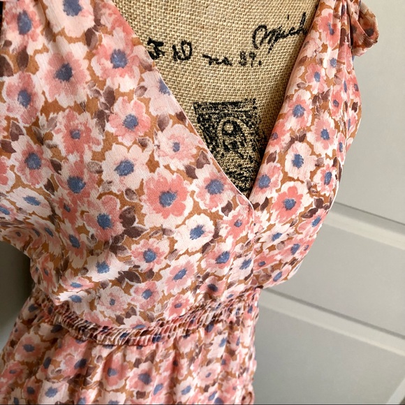 Adorable Whimsical Floral Mini Dress - Picture 4 of 4